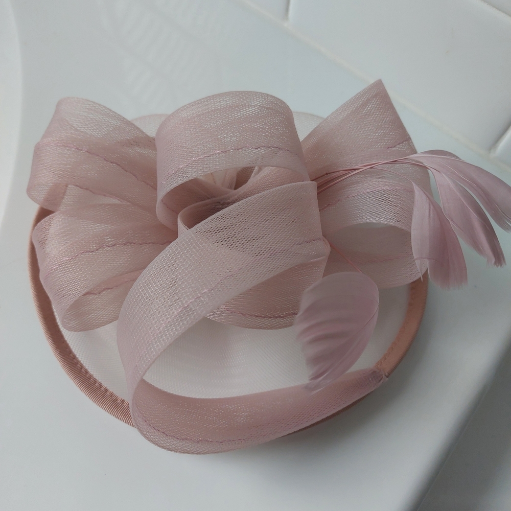 Elegant Pink Fascinator